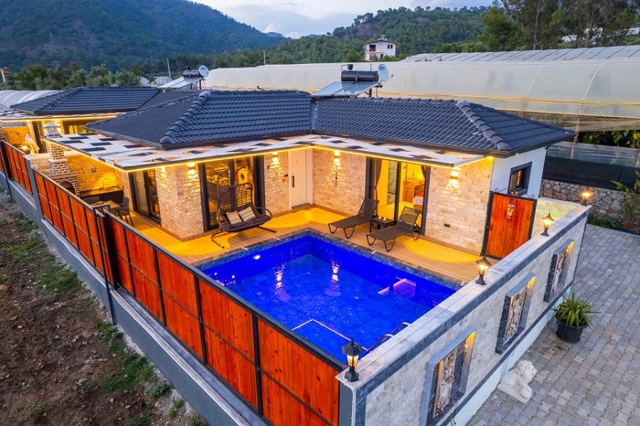 Muğla Fethiye'de 2+1 Özel Havuzlu Denize Yakın Kiralık Villa DRM-1835