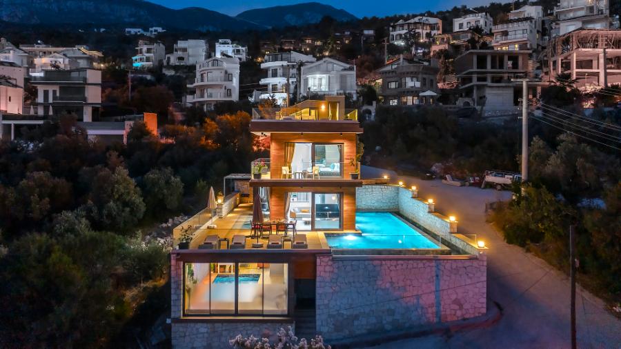 Kalkan Kızıltaşda 4+1 Özel Havuzlu Deniz Manzaralı Kiralık Lüks Villa DRM-1885