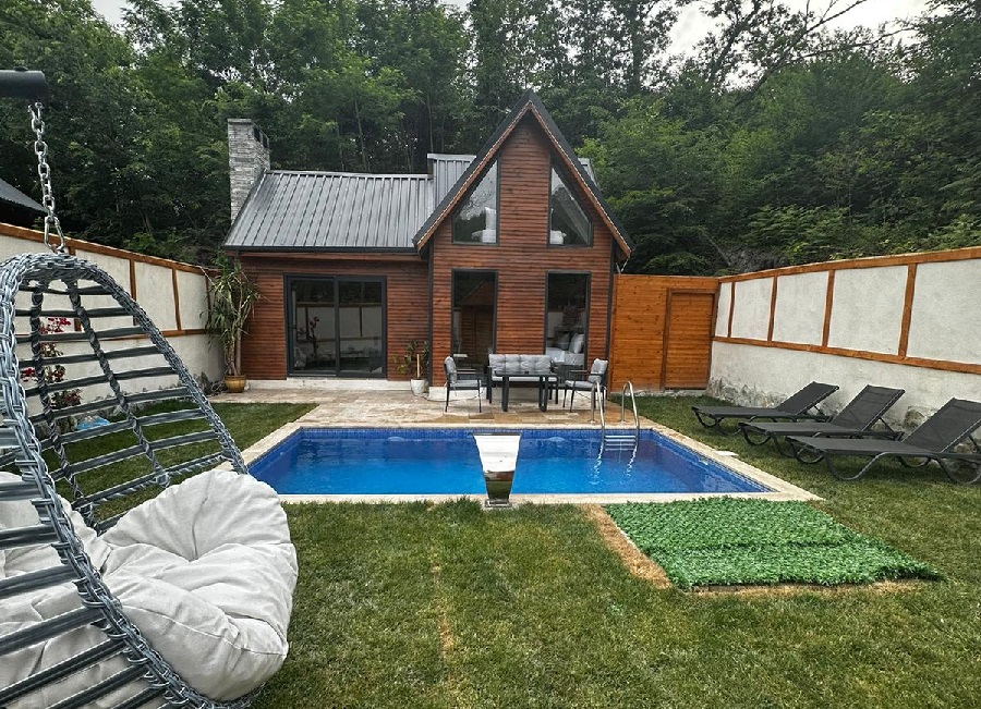 Sapanca Memnuniyede 2+1 Özel Havuzlu Doğa Manzaralı Kiralık Lüks Bungalov DRM-1794