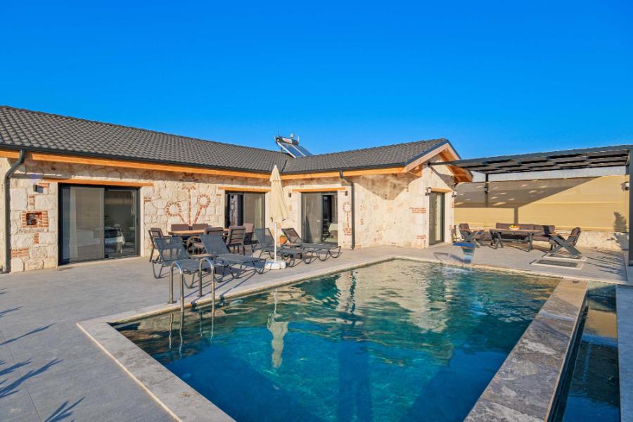 Fethiye Karaçulha'da 2+1 Özel Havuzlu Denize Yakın Kiralık Villa DRM-1814