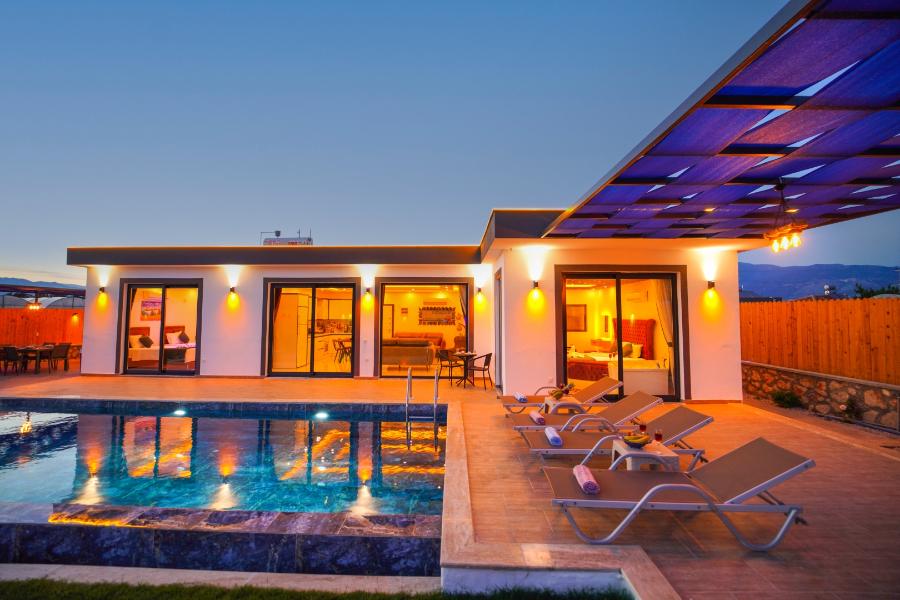 Antalya Kaş'ta 2+1 Özel Havuzlu Denize Yakın Kiralık Villa DRM-1904