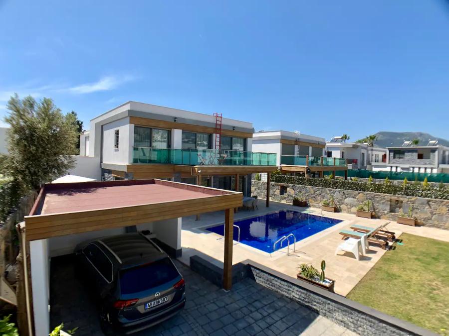 Bodrum Gümbetde 4+1 Özel Havuzlu Denize Yakın Kiralık Lüks Villa DRM-1801