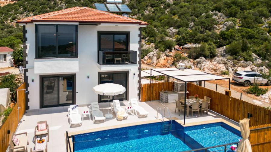 Kaş Bayındırda 2+1 Özel Havuzlu Denize Yakın Kiralık Lüks Villa DRM-1880