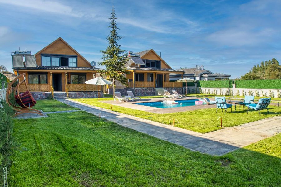 Eskişehir Odunpazarı'nda 2+1 Ortak Havuzlu Jakuzili Kiralık Bungalov DRM-1789