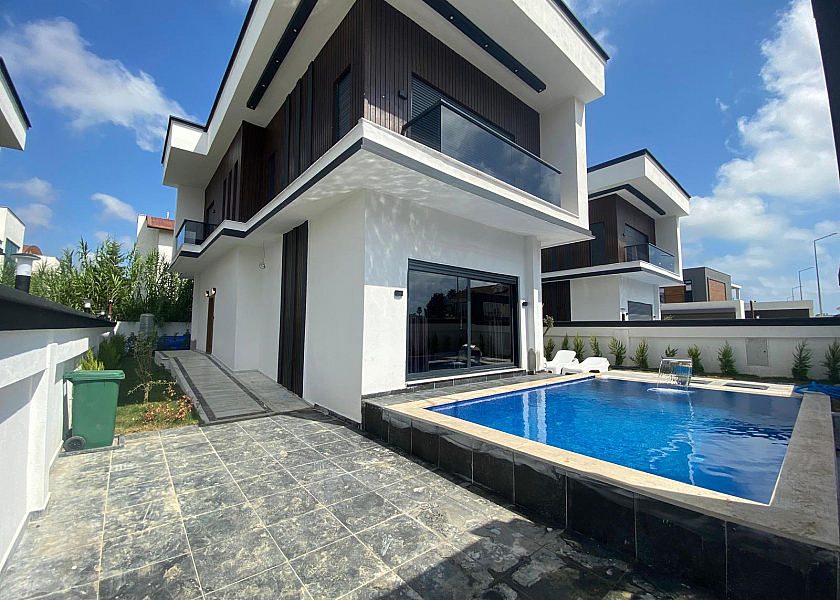 Antalya Belek'de 3+1 Özel Havuzlu Doğa Manzaralı Kiralık Villa DRM-1783