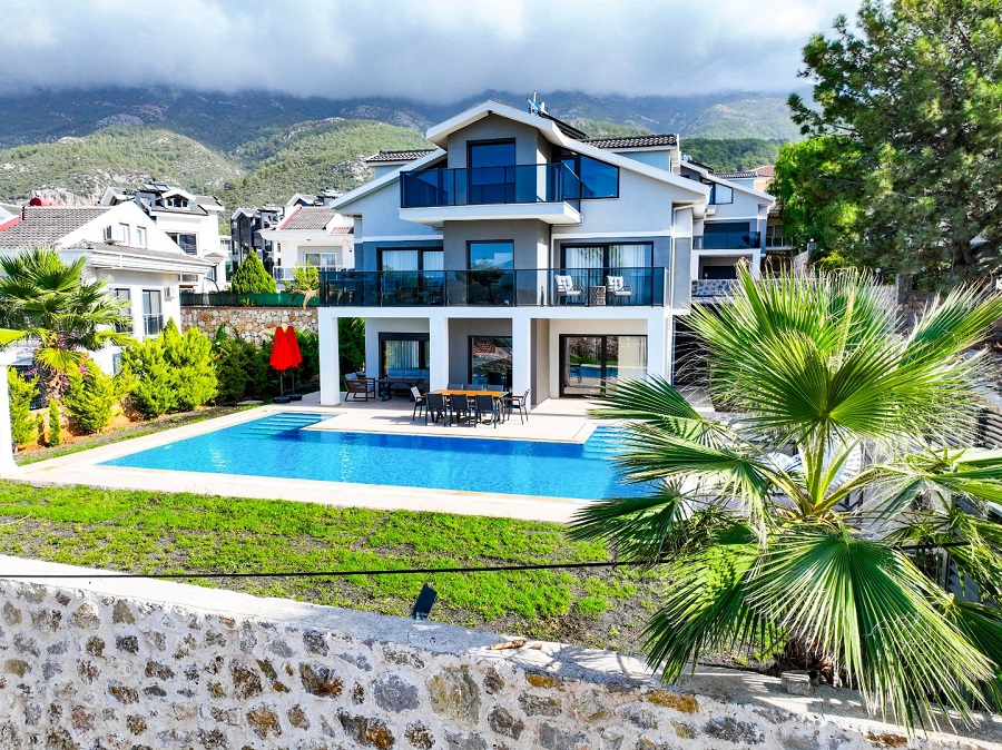 Ovacıkda 4+1 Özel Havuzlu Doğa Manzaralı Lüks Kiralık Villa DRM-2117