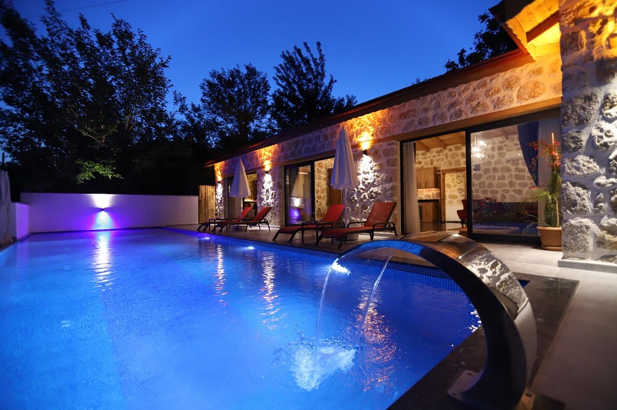 Kaş İslamlarda 2+1 Özel Havuzlu Doğa Manzaralı Kiralık Lüks Villa DRM-1956