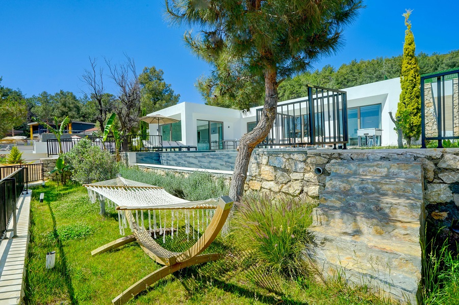 Antalya Kaş'ta 3+1 Özel Havuzlu Deniz Manzaralı Kiralık Villa DRM-2058