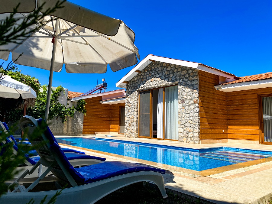 Ovacıkda 3+1 Özel Havuzlu Doğa Manzaralı Lüks Kiralık Villa DRM-2084