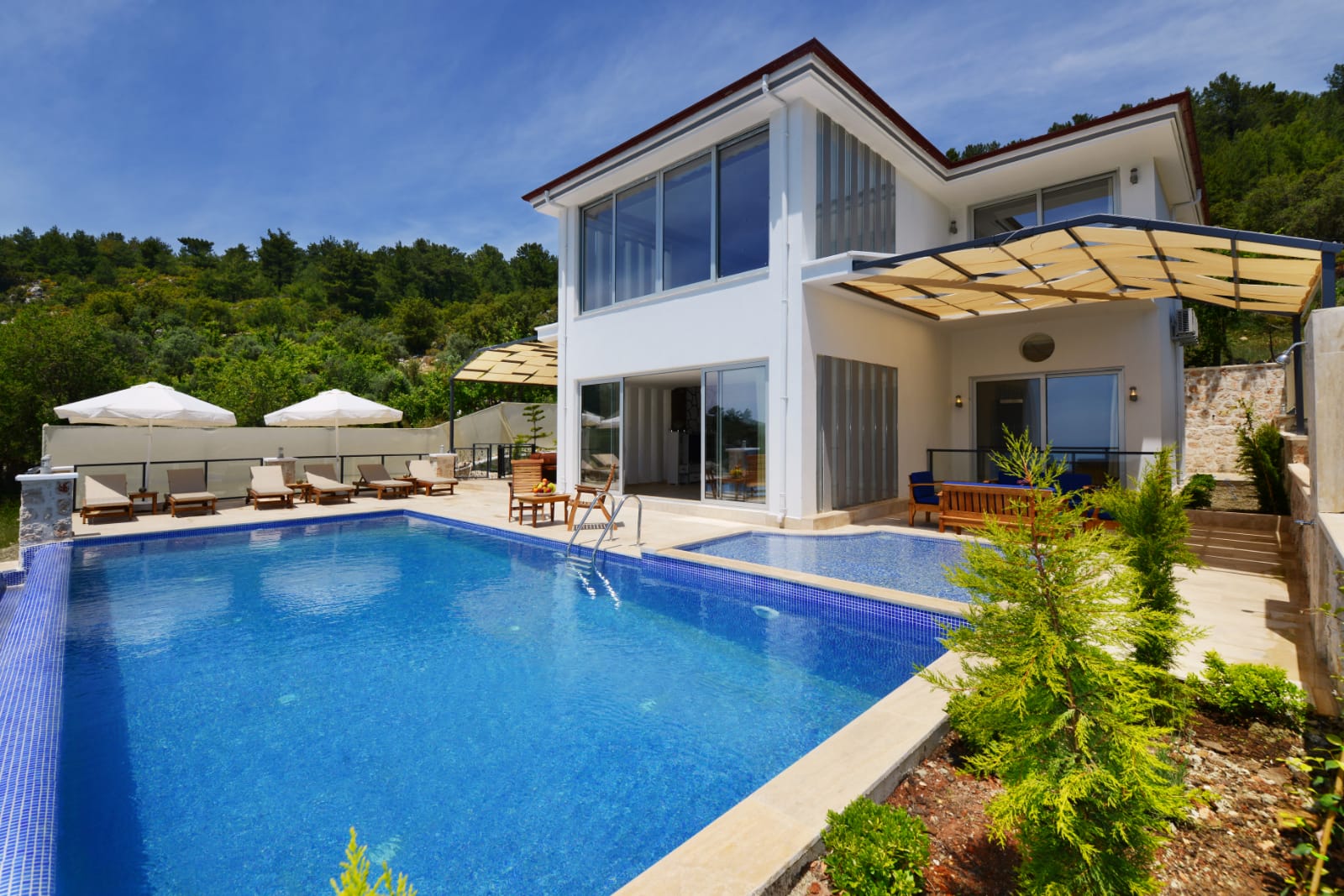 Kaş İslamlarda 4+1 Özel Havuzlu Doğa Manzaralı Kiralık Lüks Villa DRM-1888