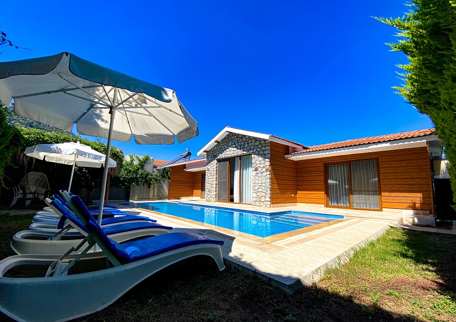 Hisarönünde 3+1 Özel Havuzlu Doğa Manzaralı Lüks Kiralık Villa DRM-2080