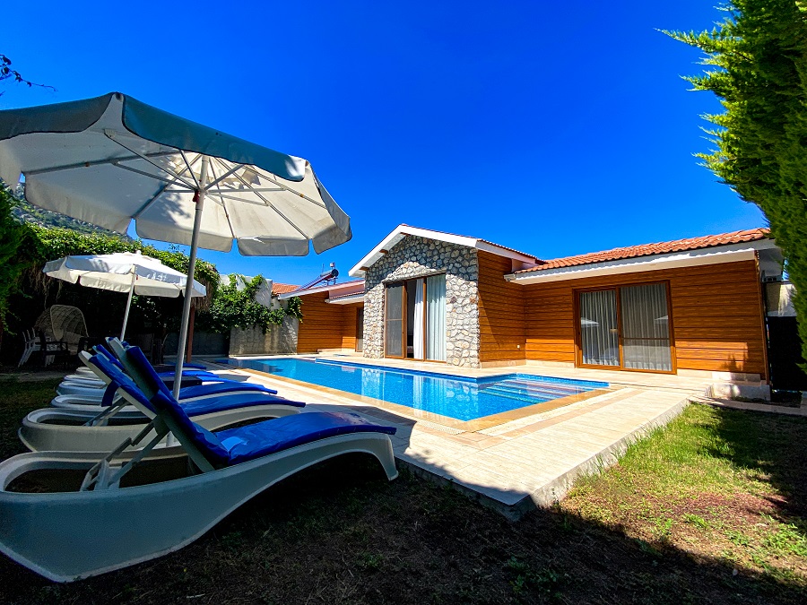 Ovacıkda 3+1 Özel Havuzlu Doğa Manzaralı Lüks Kiralık Villa DRM-2085