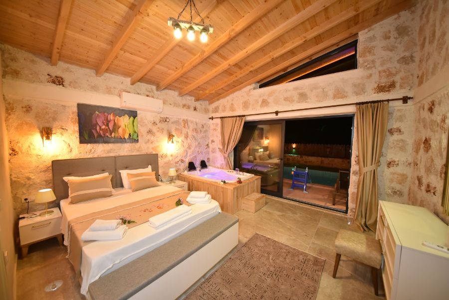 Kaş Bayındırda 2+1 Özel Havuzlu Kiralık Lüks Villa DRM-1715