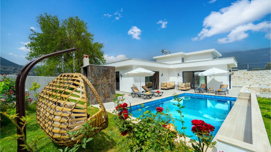 Antalya Kaş'ta 2+1 Özel Havuzlu Denize Yakın Kiralık Villa DRM-1907