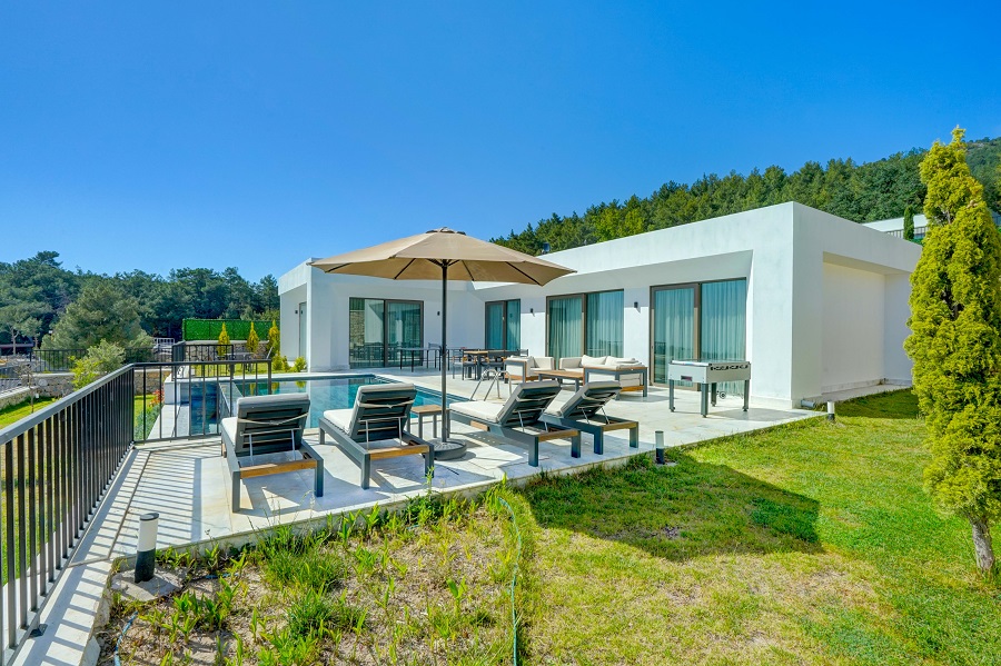 Antalya Kaş'ta 3+1 Özel Havuzlu Denize Yakın Kiralık Villa DRM-2055