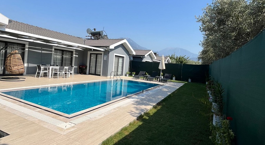 Fethiye Çalış'ta 2 Yatak Odalı Muhafazakar Özel Havuzlu Tatil Villası DRM-2229