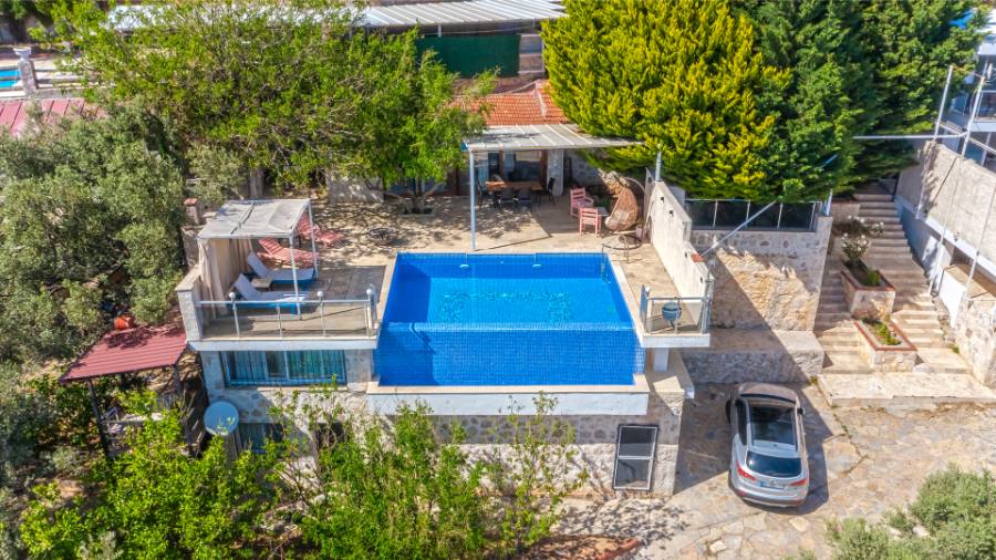 Antalya Kaş'ta 3+1 Özel Havuzlu Deniz Manzaralı Kiralık Villa DRM-2035