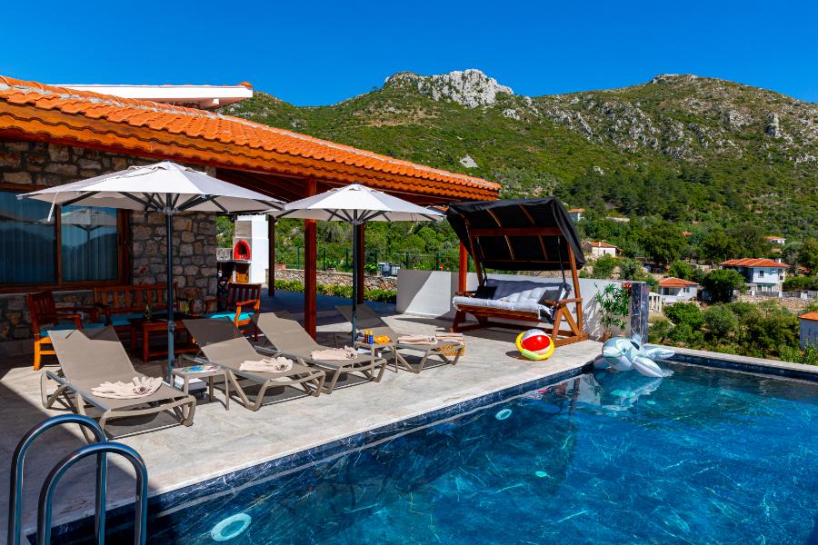 Marmaris Söğütköyde 2+1 Özel Havuzlu Deniz Manzaralı Kiralık Lüks Villa DRM-1710