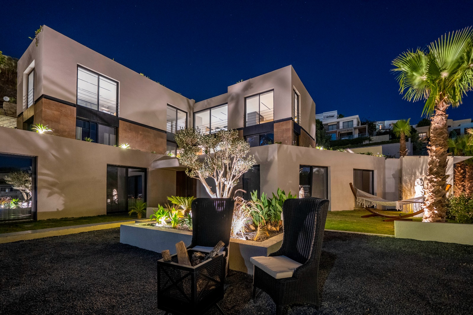 Bitezde 7+3 Özel Havuzlu Ful Deniz Manzaralı Lüx Malikane BV-1234