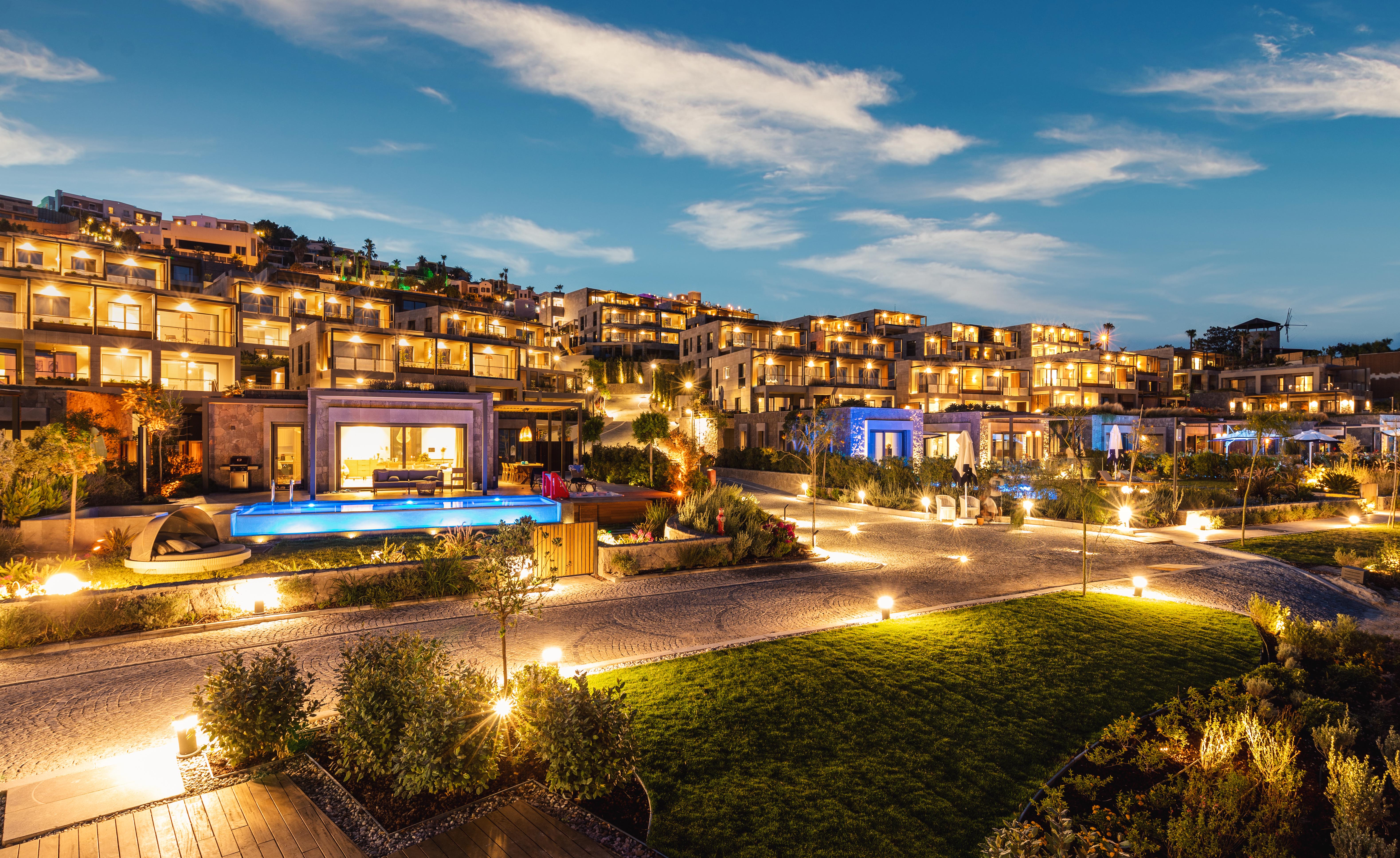 Asarlık'ta Denize Sıfır 1+1 Deniz Manzaralı Suit BV-130