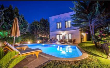 Bodrum Torba'da Denize 200 Metre Mesafede 5 Yatak Odalı Özel Havuzlu Villa BV-149