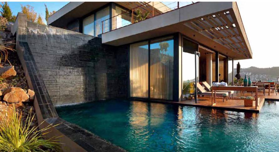 Yalıkavak'ta Deniz Manzaralı ve Özel Havuzlu 3.5+1 Lüks Rezidans Villa BV-5757