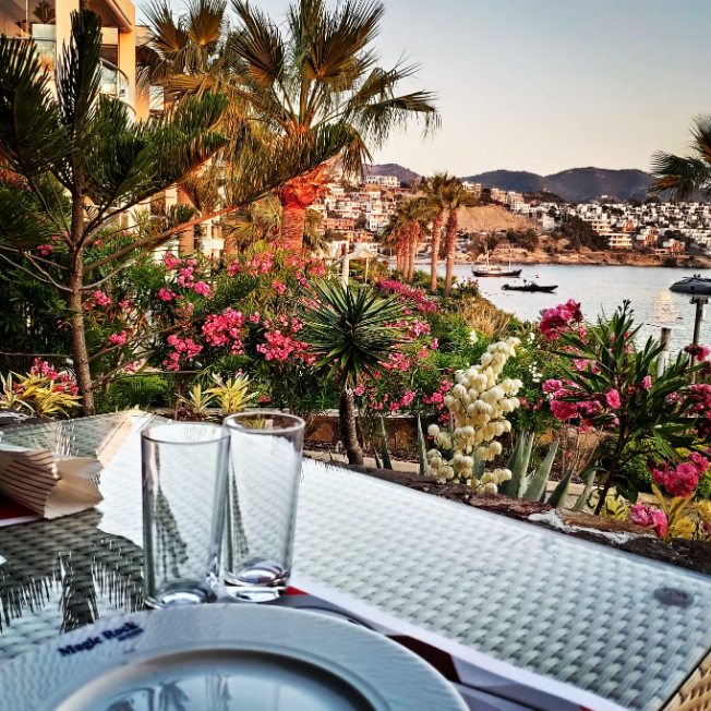 Yalıkavak'ta Denize Sıfır 4+1 Dubleks Rezidans BV-772