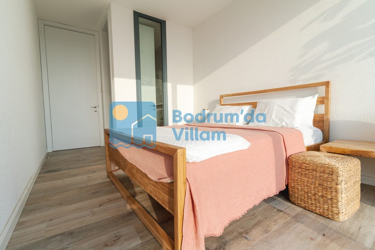 Bodrum Turgutreis’te Eşsiz Deniz Manzaralı Sonsuzluk Havuzlu Kiralık Villa BD-4139