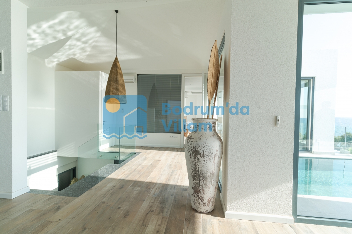 Bodrum Turgutreis’te Eşsiz Deniz Manzaralı Sonsuzluk Havuzlu Kiralık Villa BD-4139