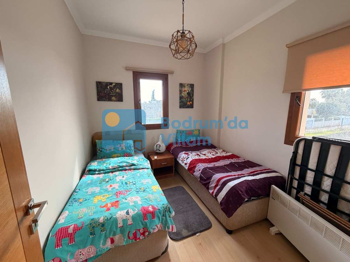 Ortakent 3+1 Kiralık Yazlık Yüzme Havuzlu Denize Yakın BD-248